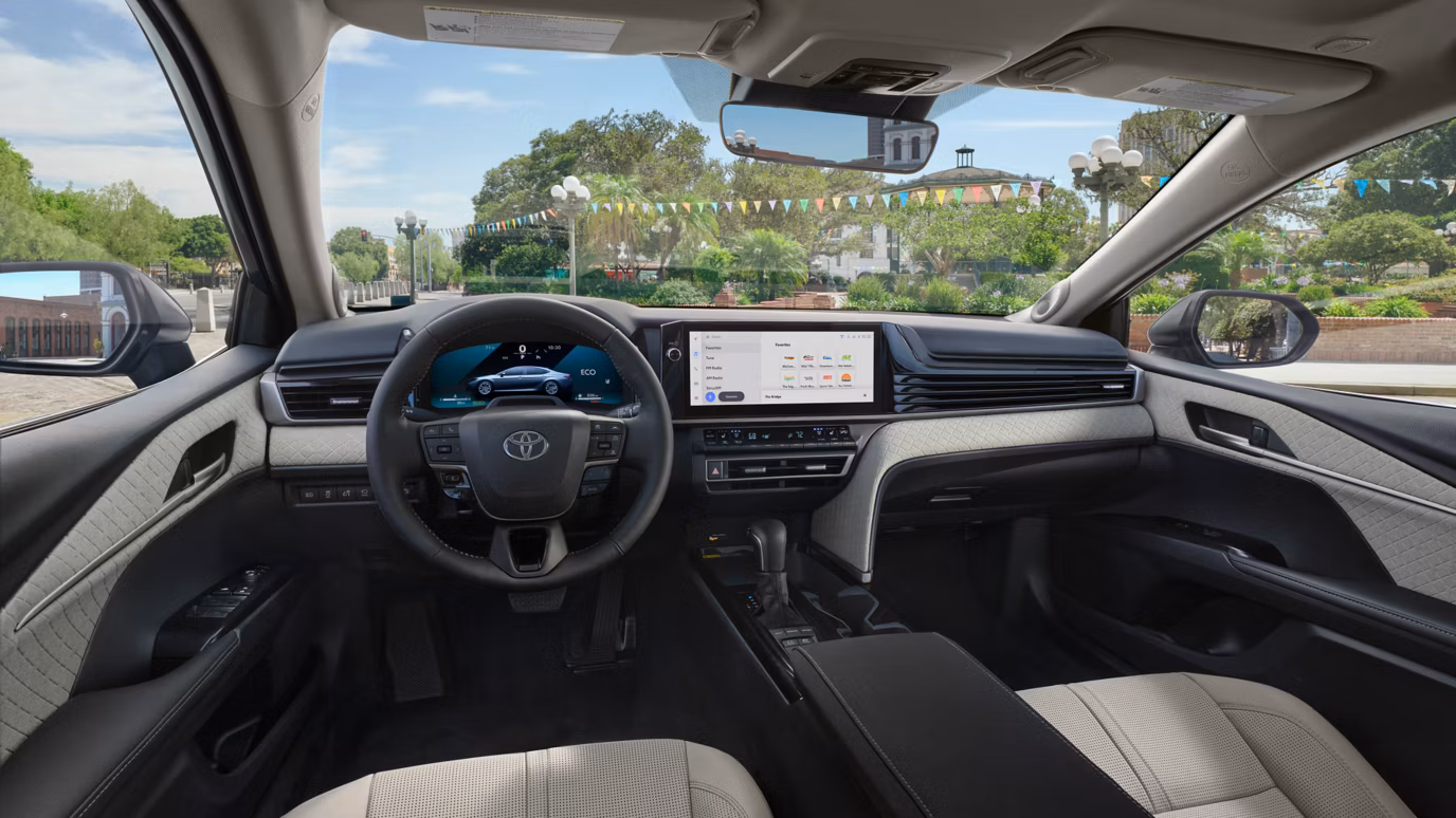 2026 Camry XLE Hybrid Interior Dashboard Nearby Round Rock, TX